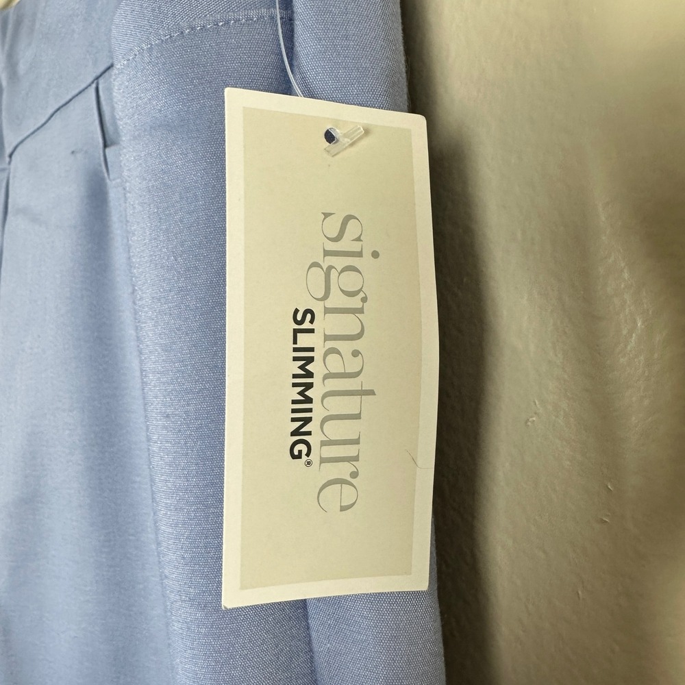 Christopher & Banks Women's 10 Capri Pants Blue Signature Slimming Mid-Rise New - Picture 3 of 8